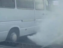 В Бишкеке штрафуют водителей, если авто сильно дымит