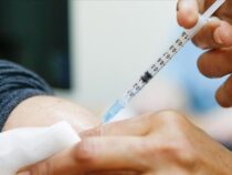 В КР снизилось число отказников от вакцинации по религиозным причинам