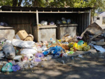 Горы мусора в Октябрьском районе  Бишкека удалось расчистить за два дня