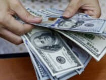 Нацбанк назвал причины дефицита наличных долларов в Кыргызстане
