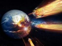 К Земле летят три огромных астероида