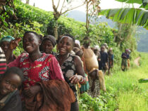 102 ребенка и 12 жен: фермер из Уганды завел огромную семью