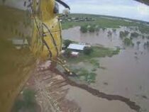 Наводнение в Австралии: людей эвакуируют на вертолетах
