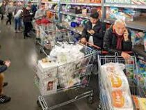 Польский супермаркет платит покупателям за очереди