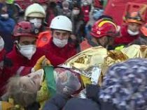 Несколько детей и взрослых спасли в Турции через трое суток  после землетрясения