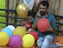 В Индии мужчина сочетался браком с воздушными шарами
