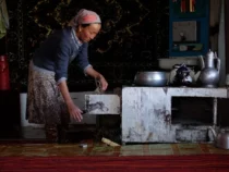 Кыргызстанки тратят на домашний труд в пять раз больше времени, чем мужчины