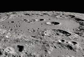 На Луне найдены огромные запасы воды
