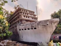 Житель Индии строит дом в форме «Титаника»