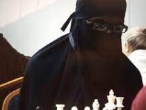 В Кении шахматист выдавал себя за женщину ради победы на соревнованиях