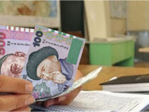 В школах Кыргызстана запретили сбор денег с родителей