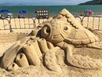 Песчаные фигуры украсили пляжи Александрии