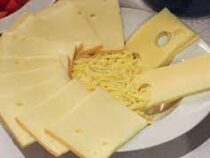 Швейцарии отказали в праве на бренд сыра Эмменталь