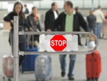 Кыргызстанцы, которым запрещен выезд за рубеж, смогут погашать долги в аэропорту