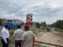 В Бишкеке чистят реку Ала-Арча