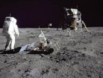 Астронавты США могли заразить Землю лунными микробами