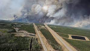 Дым от лесных пожаров в Канаде достиг США