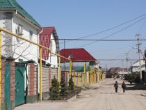 В Бишкеке жителям жилмассива Токолдош подключают газ