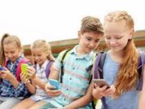 ЮНЕСКО призывает к глобальному запрету смартфонов в школах