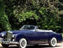 Эксклюзивный Bentley знаменитого певца выставлен на аукцион