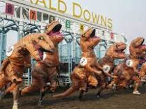 В американском Сиэтле состоялся забег тираннозавров