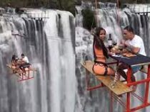 Пикник на высоте 90 метров под грохот водопада  предлагают в Бразилии
