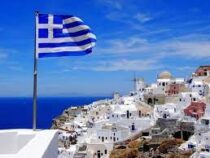 Греция предлагает бесплатный отдых туристам, прервавшим отпуск из-за пожаров