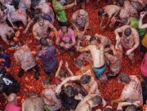 В Испании  прошла традиционная битва помидорами