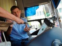 Оплата проезда  в общественном транспорте Бишкека  наличными с 1 ноября составит 25 сомов