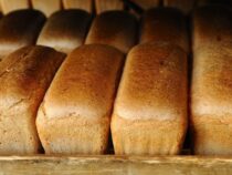В Кыргызстане ввели временное госрегулирование цен на хлеб