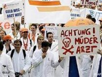Тысячи немецких врачей объявили забастовку