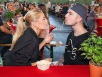 Новый рекорд Гиннеса по «итальянскому поцелую» установили  в Германии