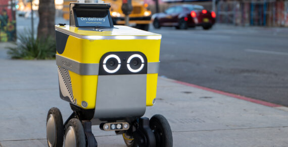 В США робот – доставщик еды заснял момент своего похищения и побега