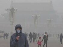 Густой смог окутал Пекин