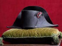 Шляпу Наполеона продали на аукционе за рекордную сумму