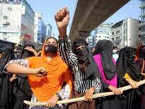 Швейные фабрики закрылись из-за протестов рабочих в Бангладеш