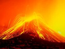 Вулкан Этна проснулся на острове Сицилия