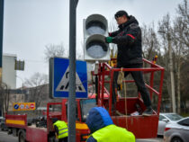 В Бишкеке начали устанавливать «умные» светофоры