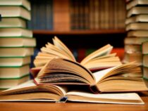 Более тысячи учебников передала Россия школам в Чуйской области