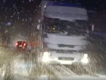 ГУОБДД просит водителей не выезжать на автодорогу Бишкек—Ош
