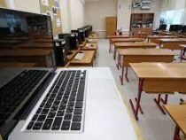 Всех учителей в школах планируется обеспечить ноутбуками