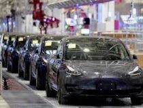 Tesla сократила производство машин в КНР