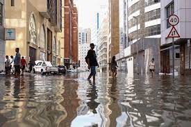 Дожди в  Дубаи признаны самыми мощными за всю историю наблюдений