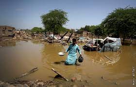 Наводнения в Пакистане: число жертв возросло до 141 человека