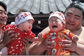 Фестиваль плачущих младенцев прошел в Токио