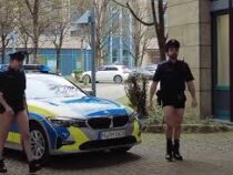 Баварские полицейские сняли видео без брюк из-за дефицита униформы