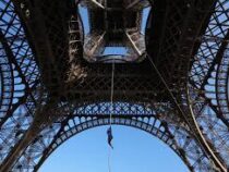 Француженка залезла по канату на Эйфелеву башню и побила мировой рекорд