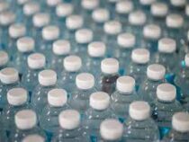 В Европе поменяют дизайн всех пластиковых бутылок из-за новых экологических правил